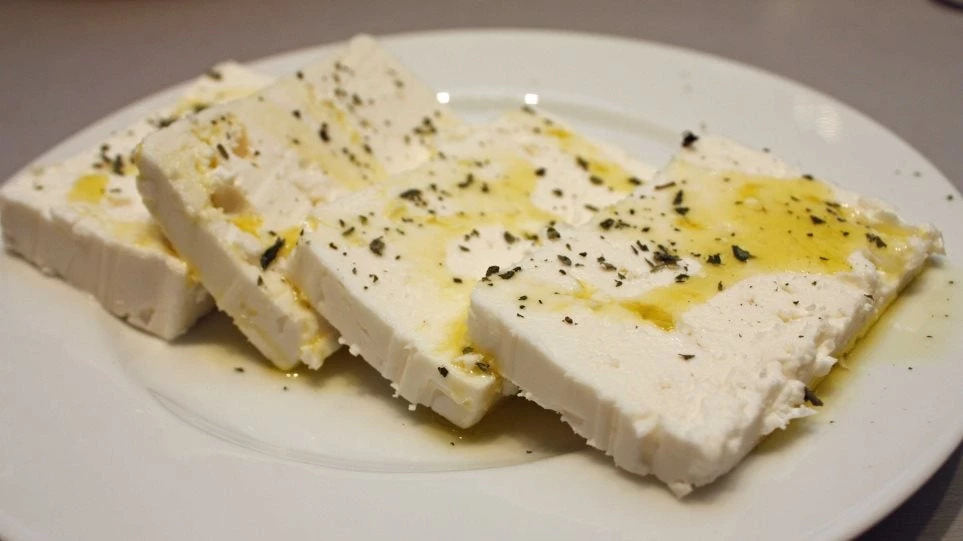 Ο… πόλεμος της φέτας – Σκοπιανοί εκμεταλλεύονται τη… «μακεδονική» καταγωγή της